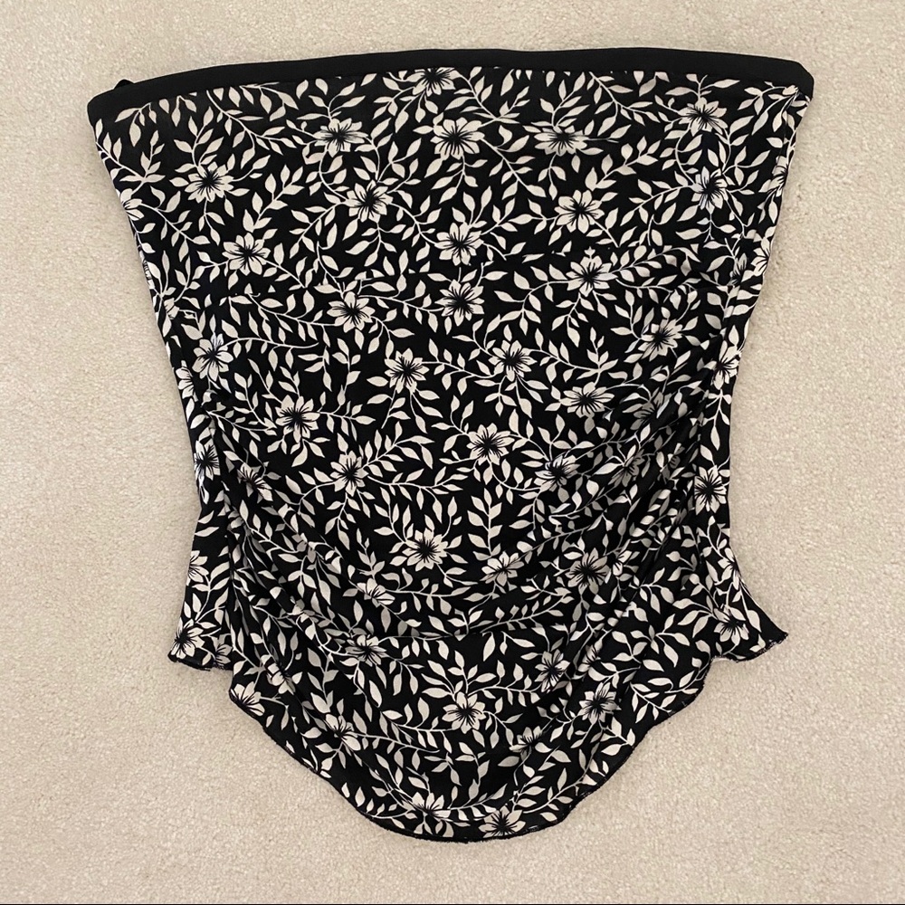 DVF Black and White floral tube top with ruching detail 90s set
